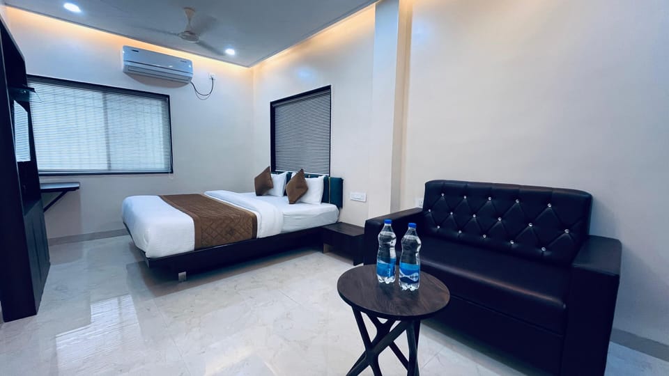 Superior Room | Desk, laptop workspace, free WiFi