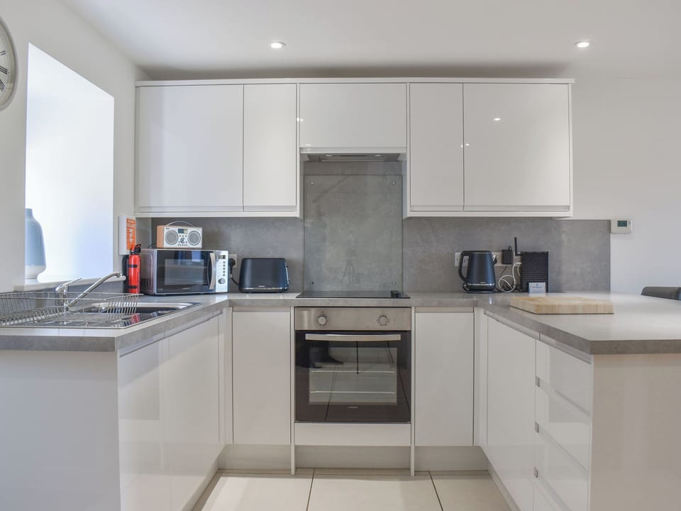 Kitchen | Elm Cottage - The Granary Cottages, Whitby