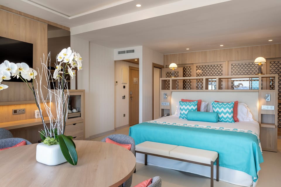 Suite, Sea View | Premium bedding, down comforters, minibar, in-room safe