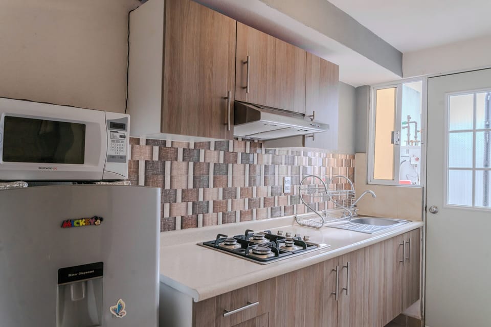 Deluxe House, Patio | Private kitchen