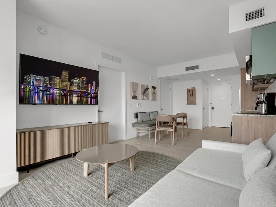 Sky-High Views | Pool & Fitness Center Access (9935)