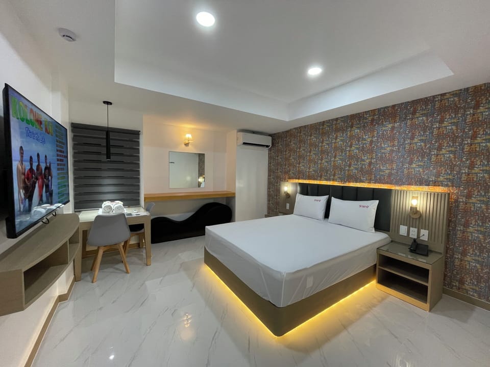 Superior Double Room | Television