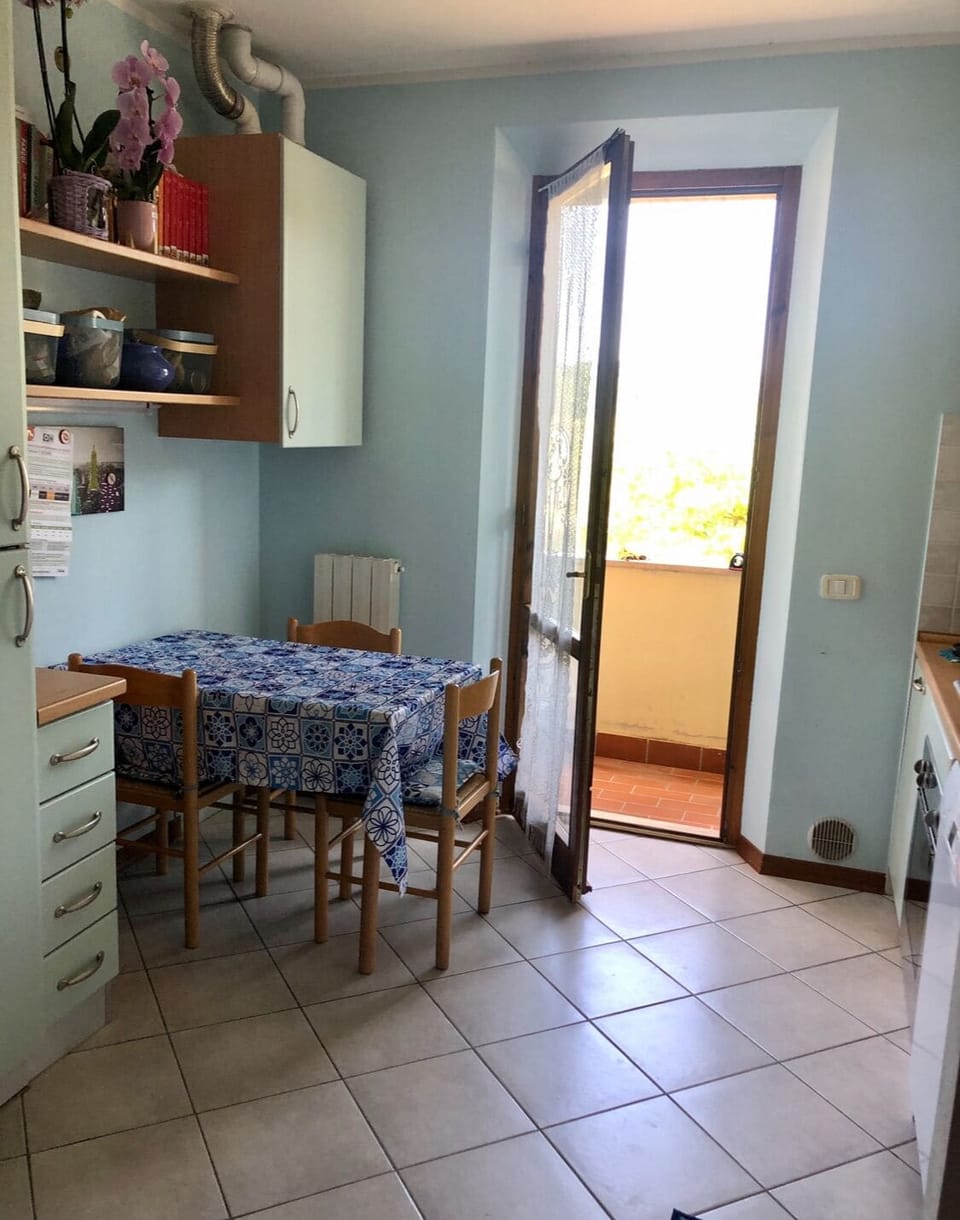 Apartment, 2 Bedrooms, Smoking, Balcony | Interior