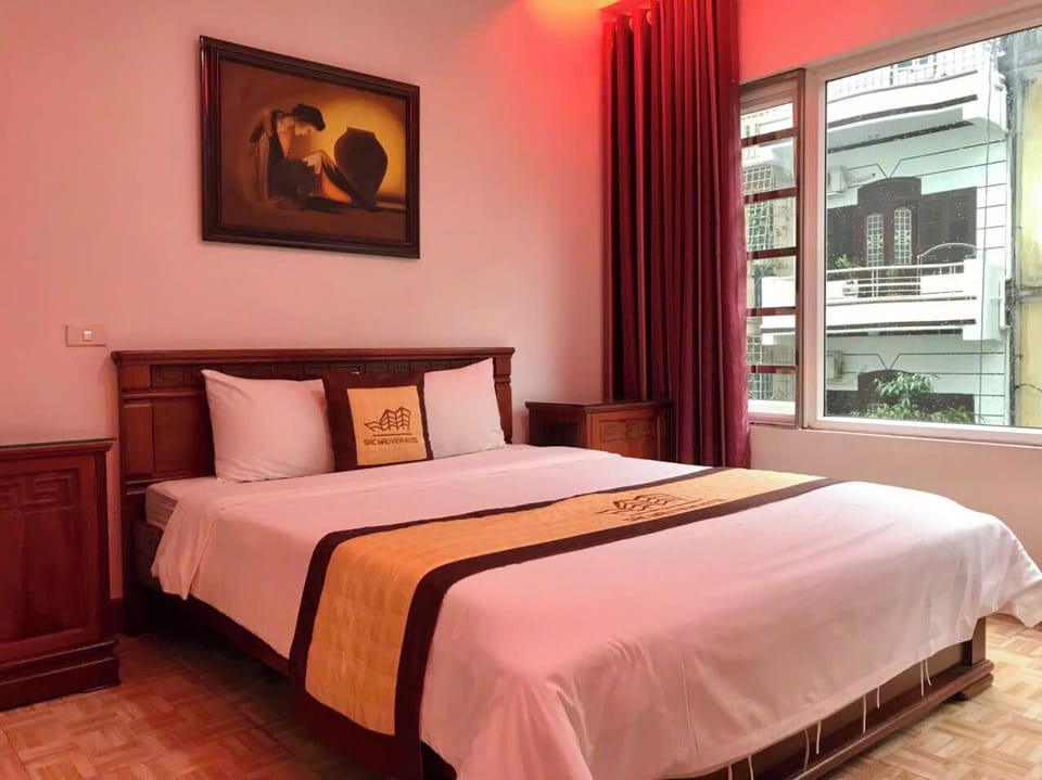 Superior Room, City View | Iron/ironing board, free WiFi