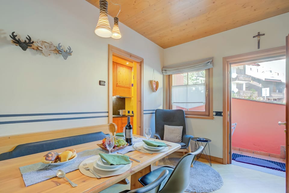 Family Apartment, Multiple Bedrooms (Giglio) | Dining