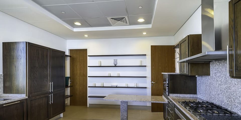 Apartment, Balcony, Sea View | Private kitchen | Electric kettle, toaster