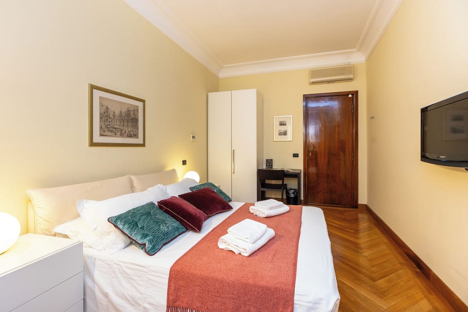Comfort Double Room, City View | In-room safe, soundproofing, iron/ironing board, free WiFi