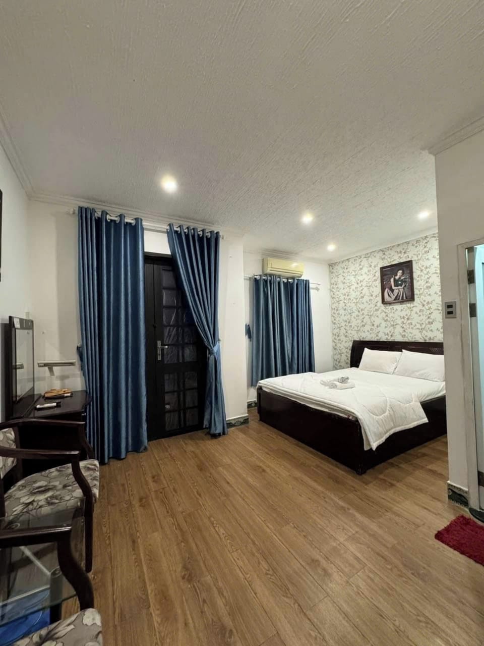 Deluxe Double Room | Desk, blackout drapes, soundproofing, free WiFi