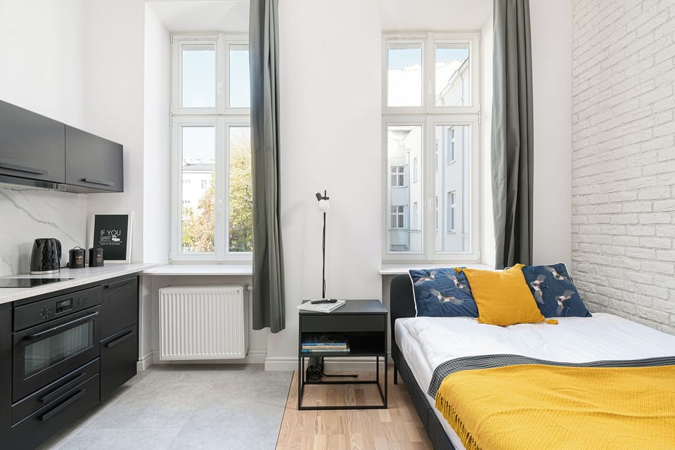 City Studio | Private kitchenette | Fridge, oven, stovetop, dishwasher