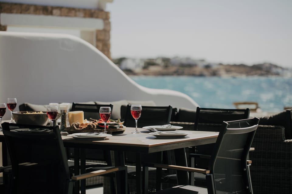 Veranda dining14