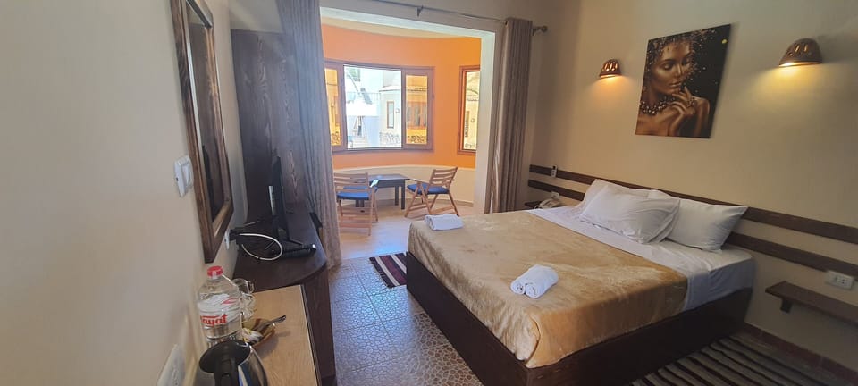 Double Room, Pool View | Free WiFi