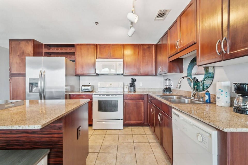 Fully stocked kitchen
