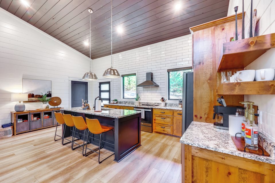 House (2 Bedrooms) | Interior