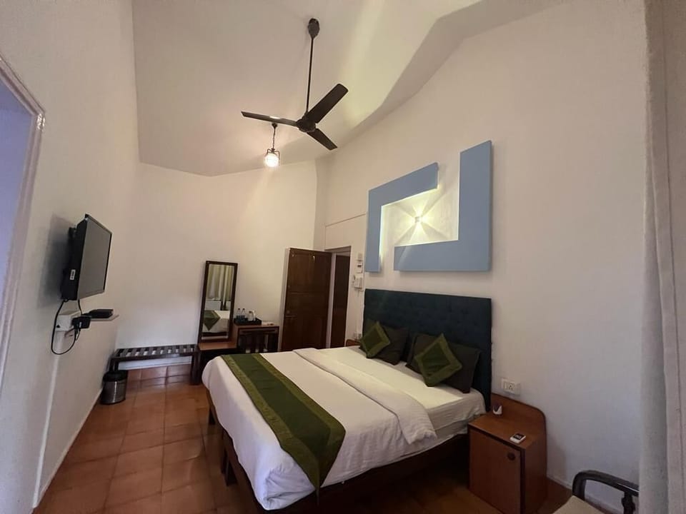 Deluxe Double Room, Pool View | Free WiFi