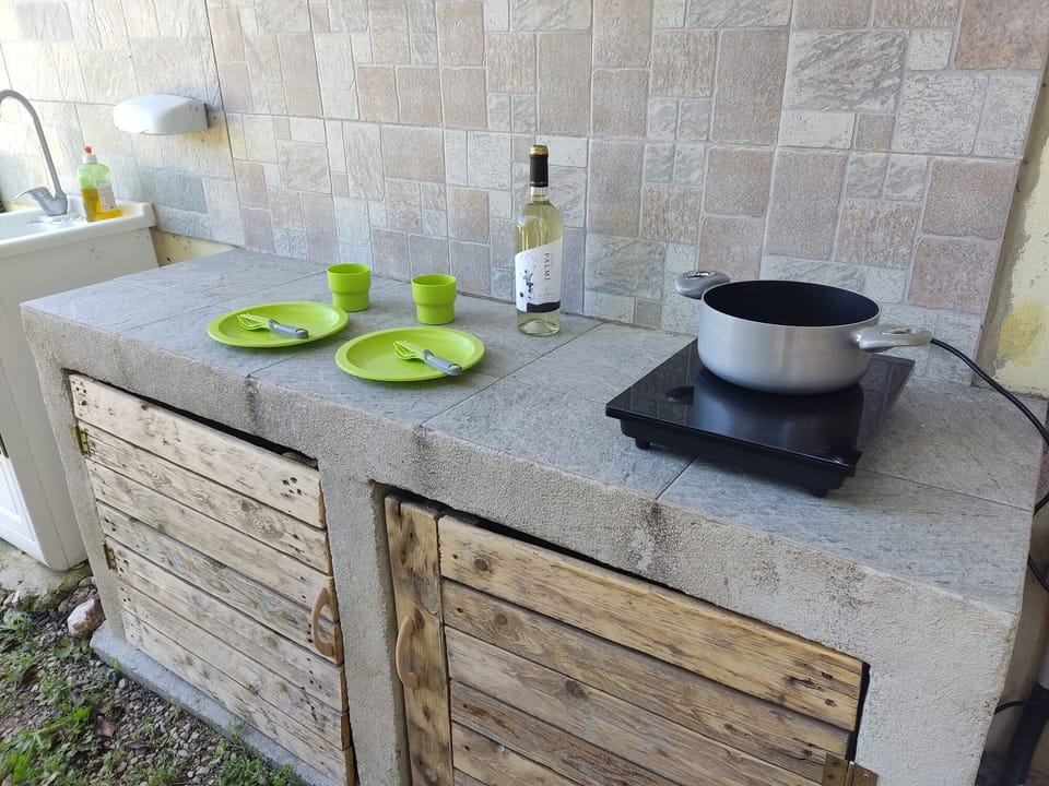 BBQ/picnic area