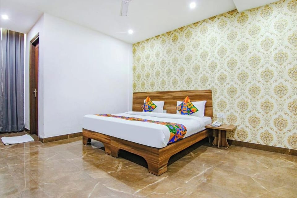 Deluxe Double Room, City View | Egyptian cotton sheets, premium bedding, down comforters, desk