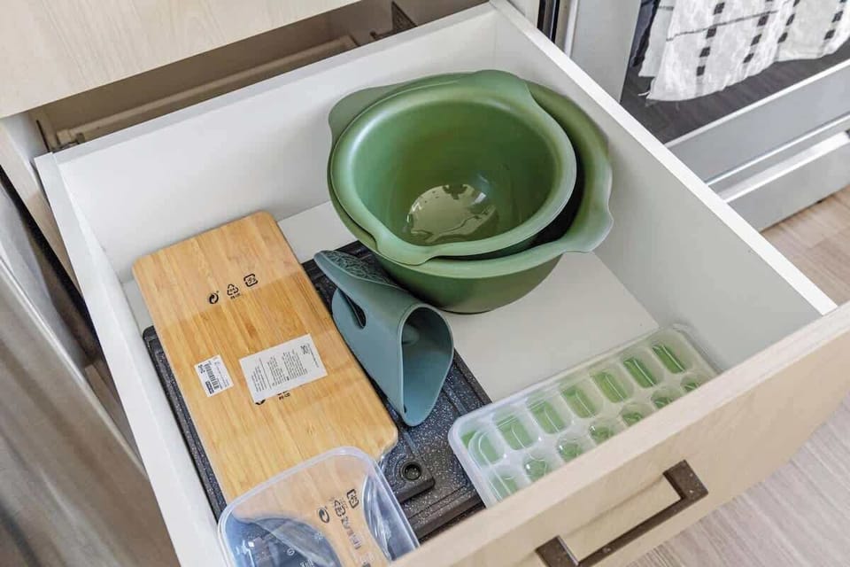 Kitchen utensils for your meals preparation.