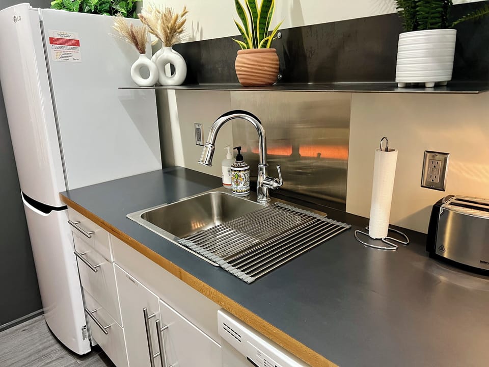 Deep kitchen sink