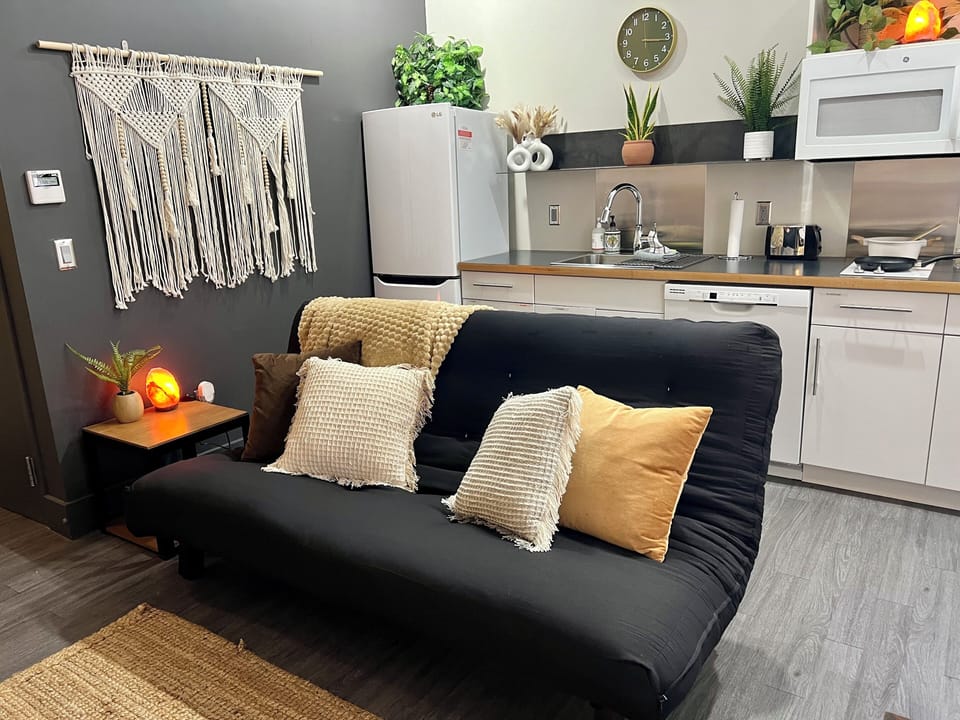 Full size futon