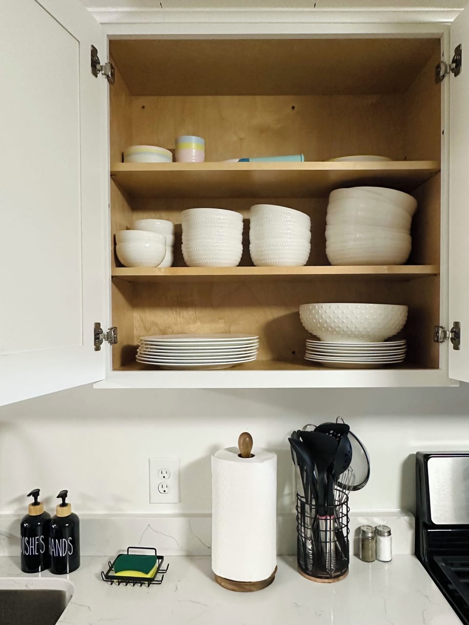 Fully loaded kitchen with (almost) everything you need for cooking and dining.