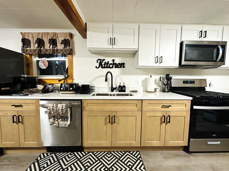 Fully loaded kitchen with (almost) everything you need for cooking and dining.