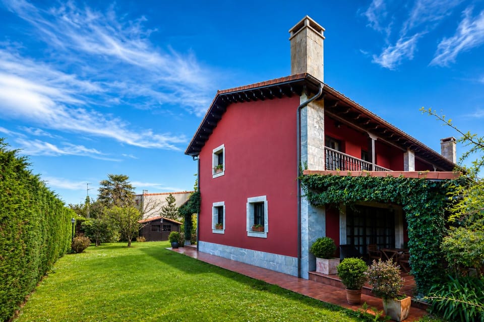 Property building,Garden,Balcony/Terrace,Garden view