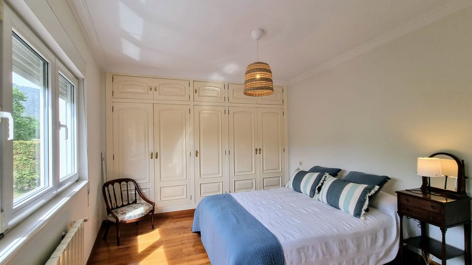 View (from property/room),Photo of the whole room