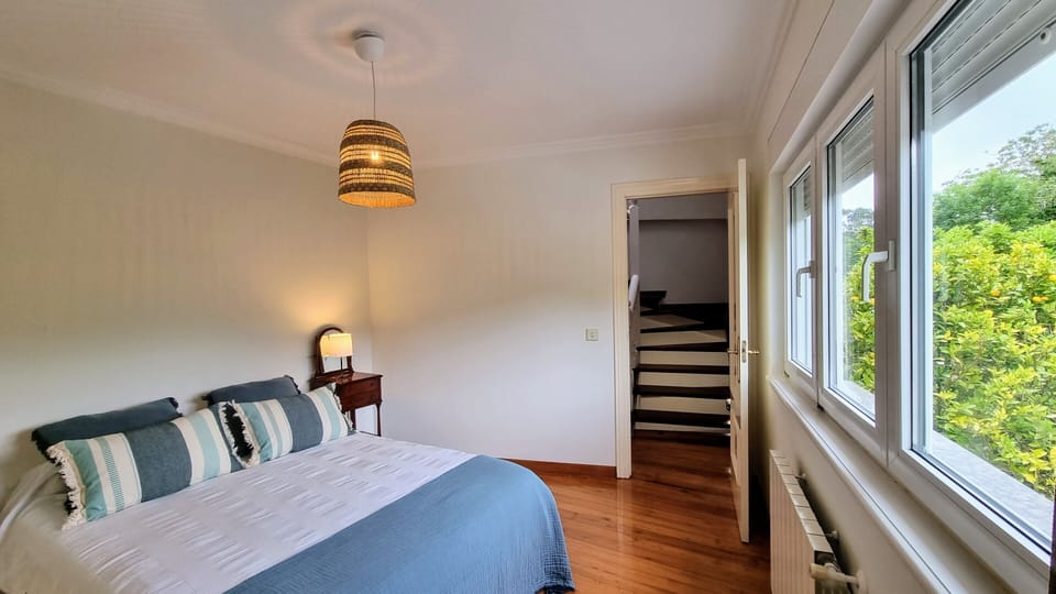 View (from property/room),Photo of the whole room