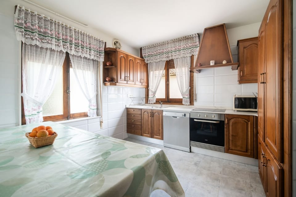 Kitchen or kitchenette,Communal kitchen