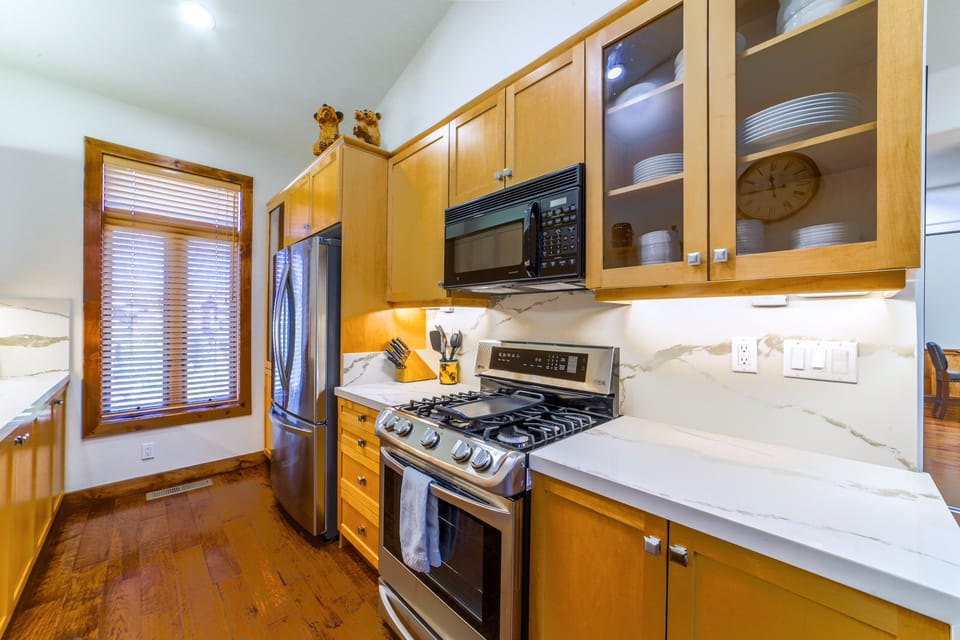Kitchen comes fully stocked with everything needed to cook a nice meal.