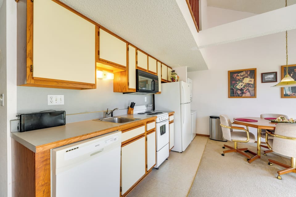 Kitchen | 1st Floor