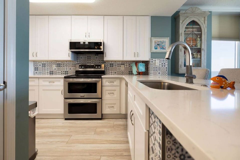 The kitchen has everything you need to make delicious meals
