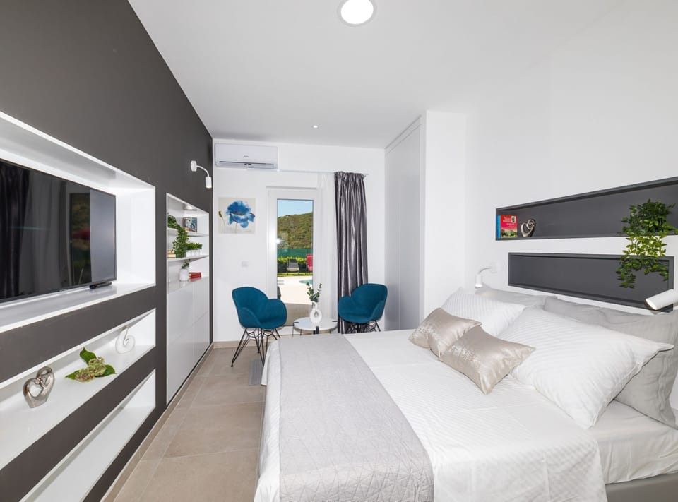 Villa (Five Bedroom Villa) | 5 bedrooms, cribs/infant beds