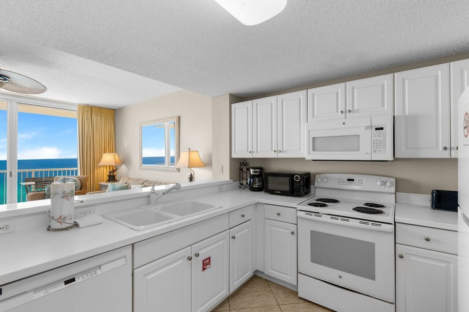 Well Equipped Kitchen!