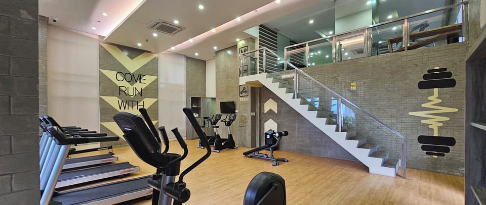 Makati Bliss Apartment - Cozy Urban Retreat Apartment in Makati