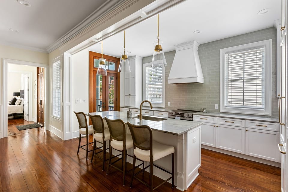 spacious kitchen 