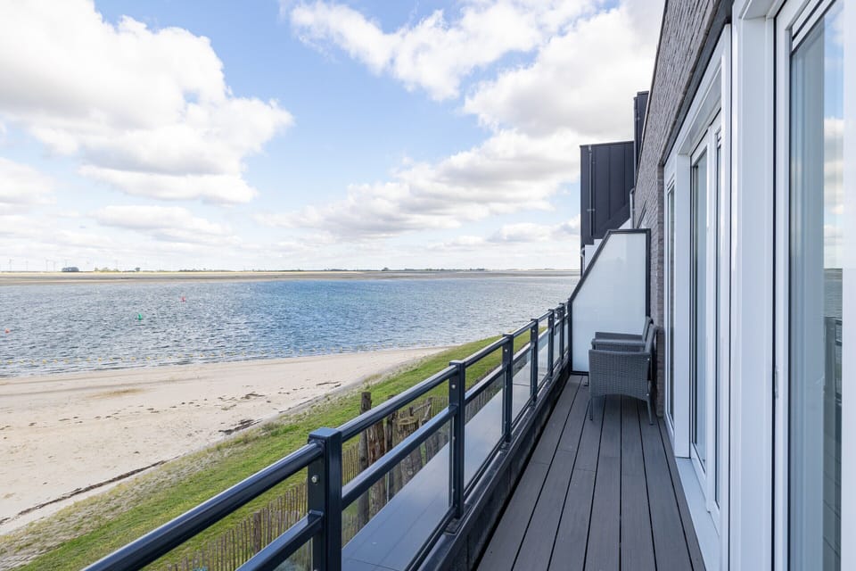 House | Balcony