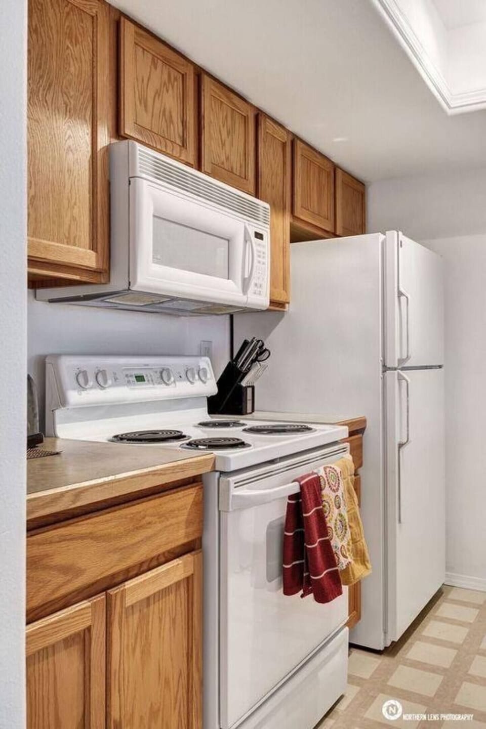 Full kitchen includes refrigerator, stove/oven, microwave, dishwasher, toaster, blender, coffee pot...all the pots/pans and utensils you need to create your masterpieces!