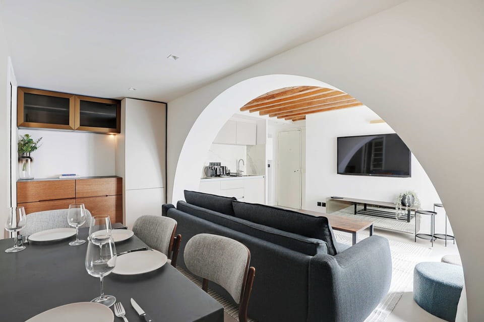 Apartment | Dining