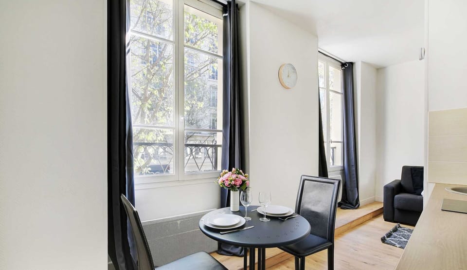 Apartment | Dining