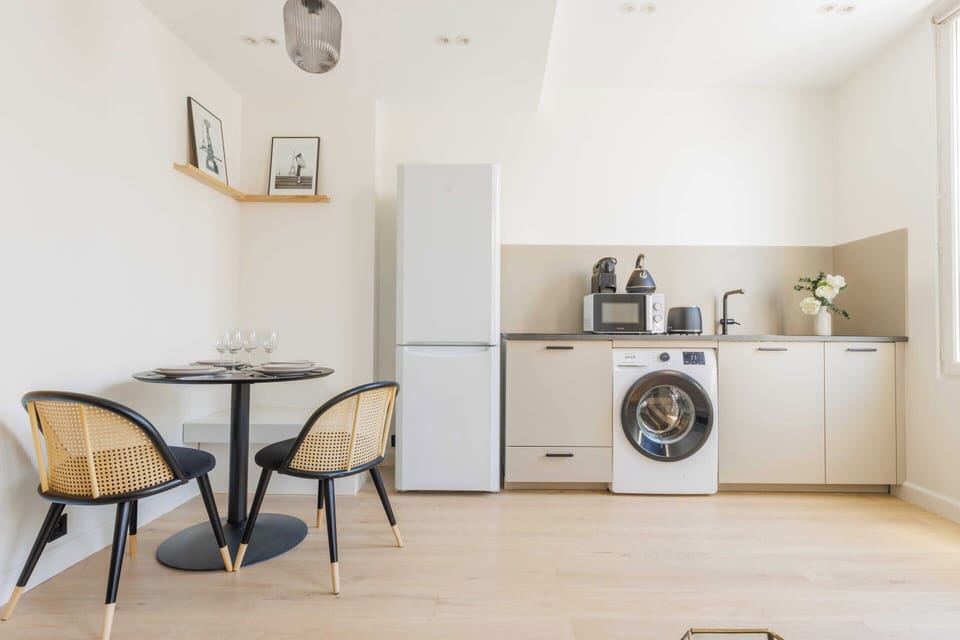 Apartment | Dining