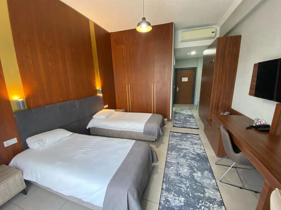 Twin Room, River View | In-room safe, soundproofing, free WiFi