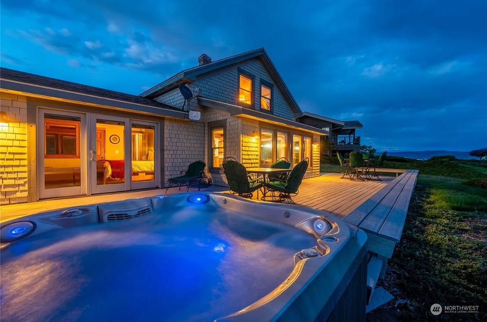 Back deck and hot tub