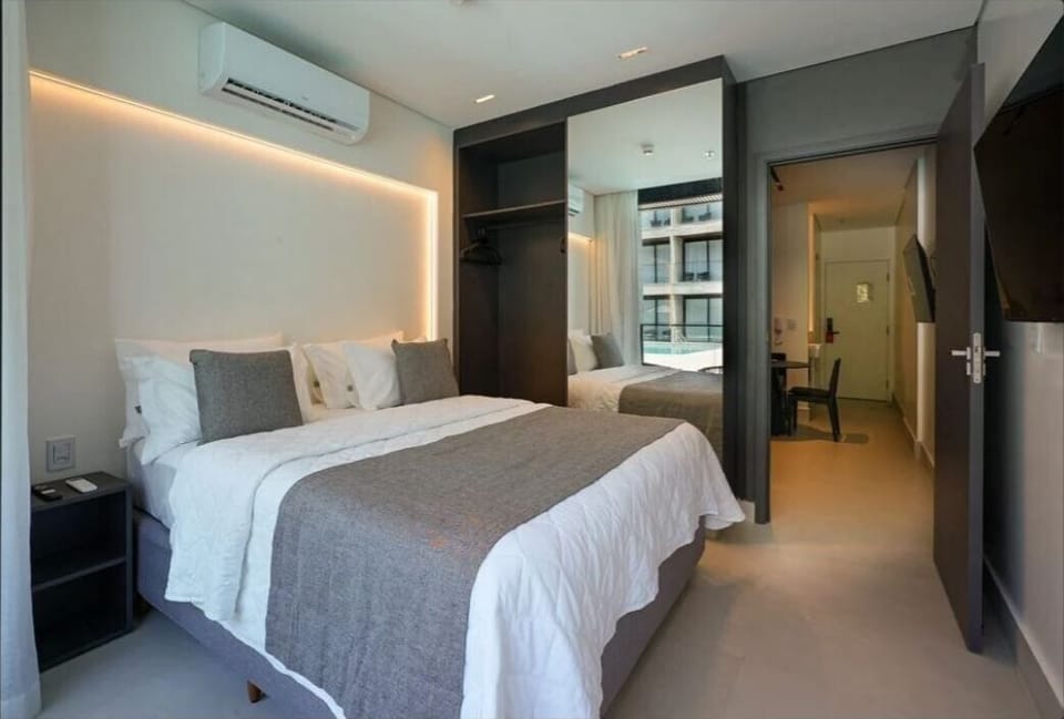 Apartamento cama de casal, Closet, TV