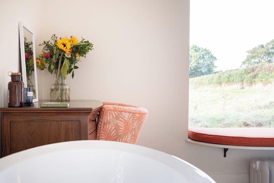 2 bedrooms, iron/ironing board