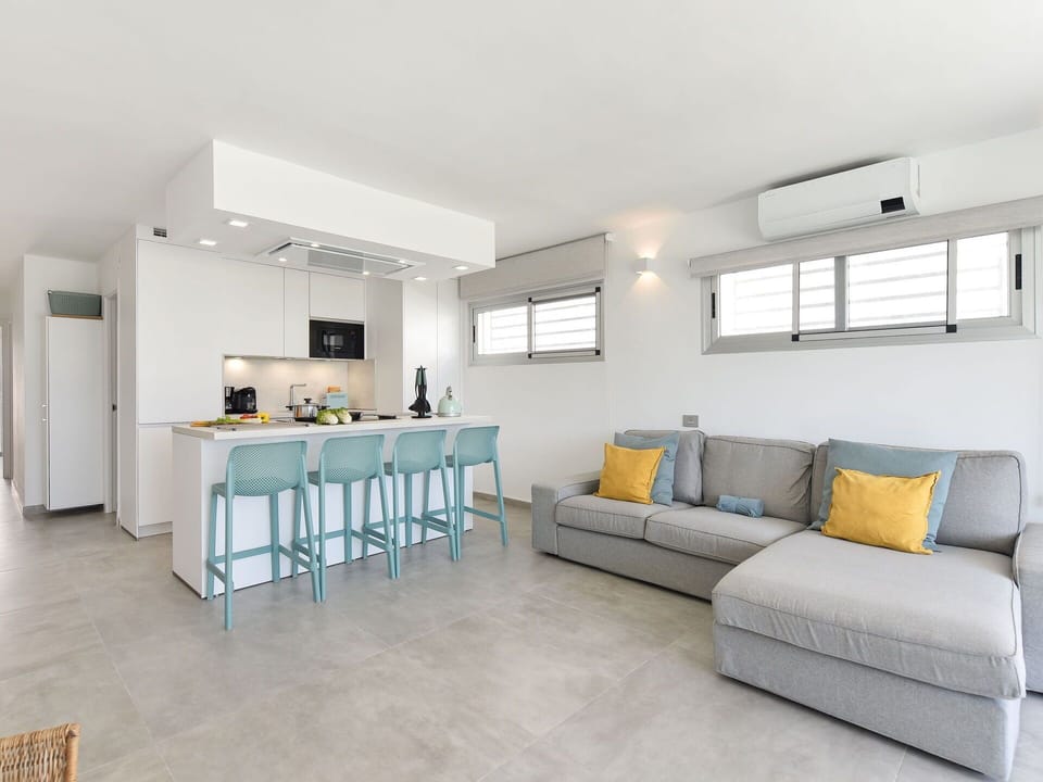 Furniture, Building, Table, Couch, Window, House, Interior Design, Flooring, Houseplant, Floor