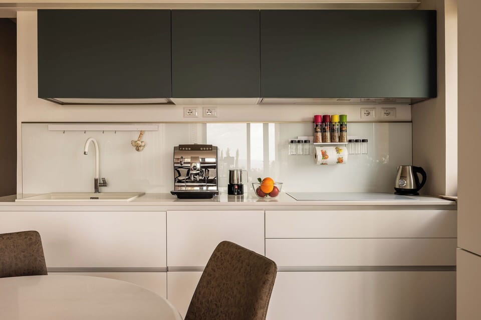 Autumn, Kitchen, Spring, Summer