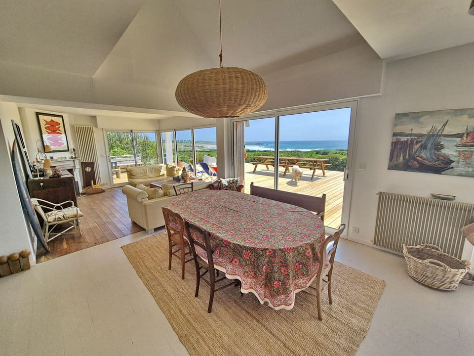 Dining room with a beautiful sea view