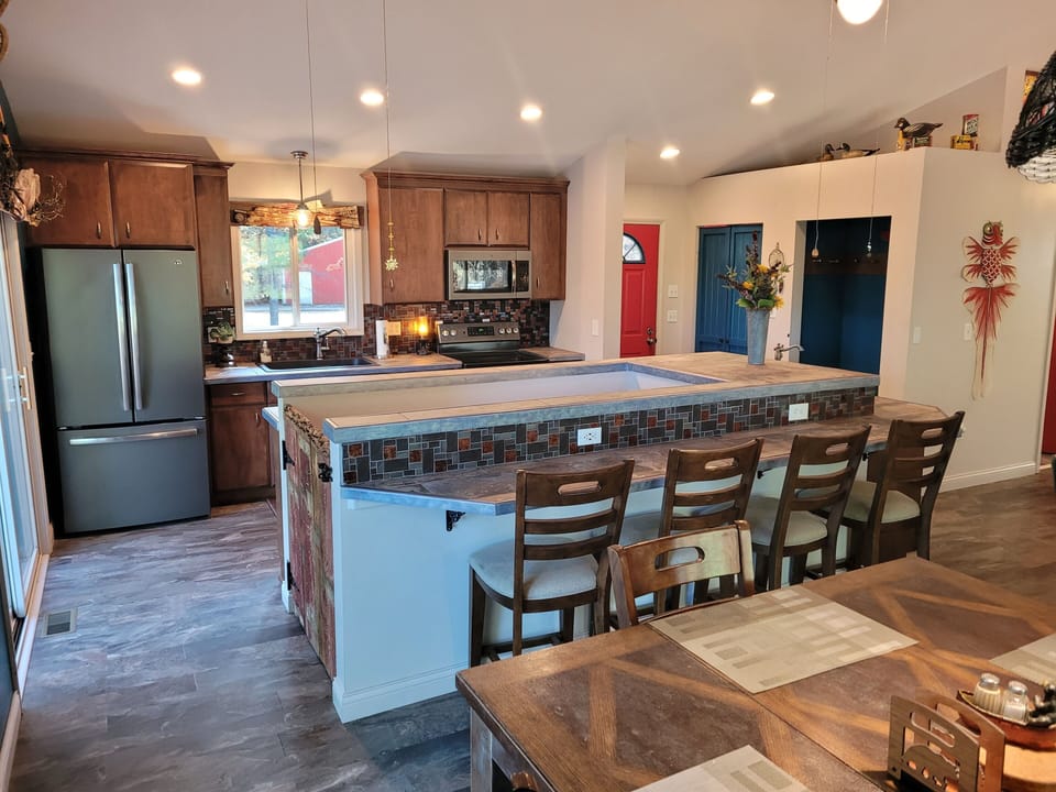 KITCHEN (SECOND FLOOR):  The lodge has a full kitchen with all appliances including a dishwasher.