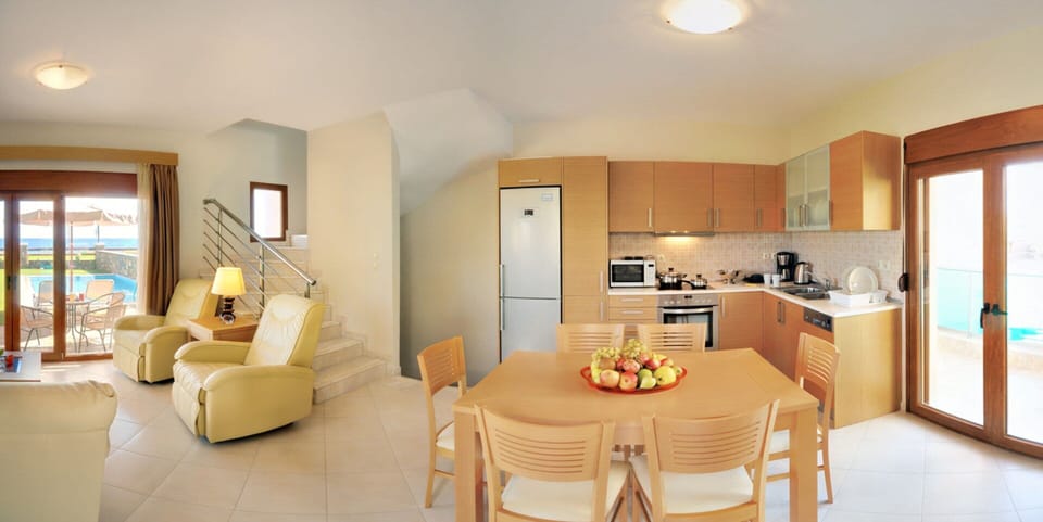 House | Private kitchen | Dishwasher, coffee/tea maker, highchair